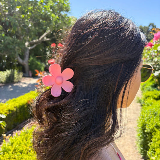 Petals Hair Claw